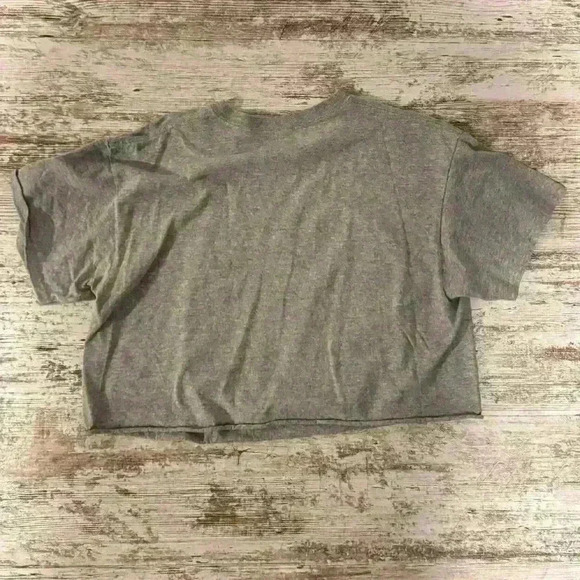 Star Wars t-shirt‎ women’s cropped gray shirt size Lg - Picture 3 of 4